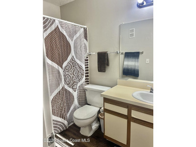 3rd floor 2bedroom, 2-bath split-floor plan condo offers the - photo 11