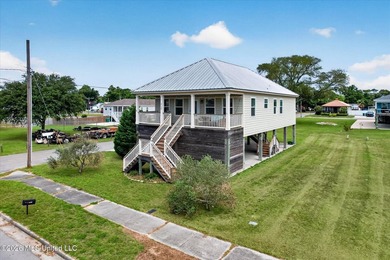Beautiful coastal beach home just moments from the water - photo 27
