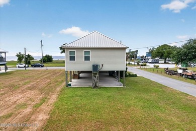 Beautiful coastal beach home just moments from the water - photo 28