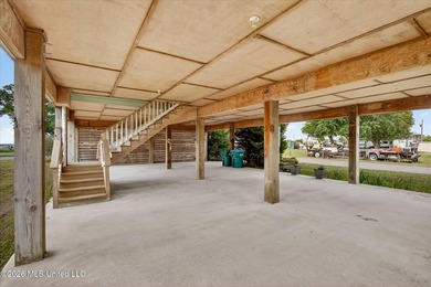 Beautiful coastal beach home just moments from the water - photo 30