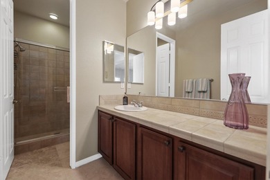 Enjoy refined desert living in this beautifully designed - photo 34