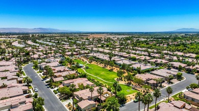 Enjoy refined desert living in this beautifully designed - photo 39