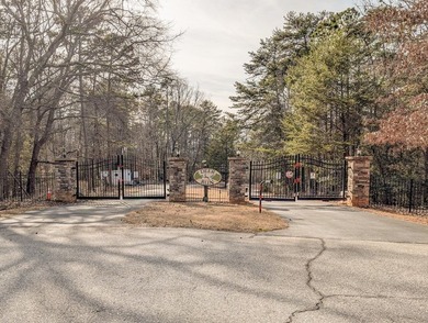 Welcome to Deer Run - A Lake Hartwell Community! Nestled among - photo 47
