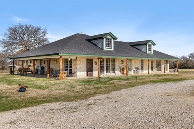Lake Home For Sale in Paradise, Texas