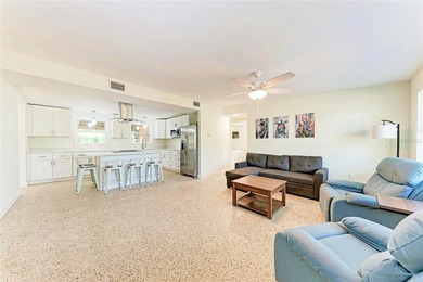 Virtually Staged. Reduced, ACT FAST! Three-bedroom Anna Maria - photo 8