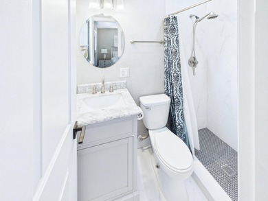 Welcome home to this beautifully remodeled 3BR/2BA residence - photo 26