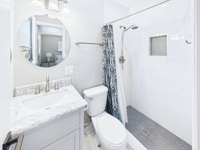 Welcome home to this beautifully remodeled 3BR/2BA residence - photo 27