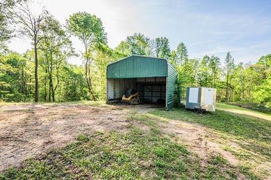 Stunning 3 bedroom, 2.5 bath, 2,200 +/- square foot log home - photo 28