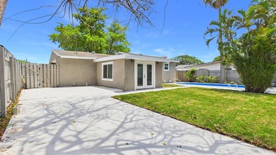 Welcome home to this beautifully remodeled 3BR/2BA residence - photo 32