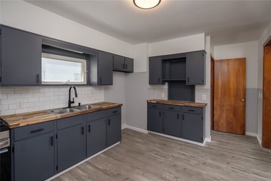 Welcome to 100 Rockview Terrace, where nearly a century of - photo 12
