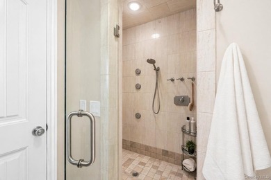 Welcome to an exceptional waterfront retreat in the heart of - photo 21