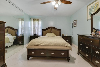Step into this beautifully updated 3 bedroom, 2 bathroom home in - photo 23