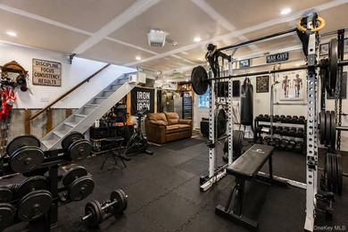 Welcome to an exceptional waterfront retreat in the heart of - photo 30