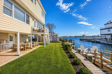 Welcome to an exceptional waterfront retreat in the heart of - photo 32