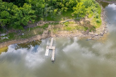 Sleeps 8, Unrestricted, wooded 7.21 acres & a solo private dock - photo 44