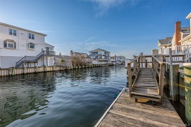 Welcome to an exceptional waterfront retreat in the heart of - photo 35