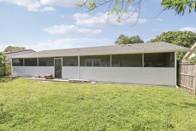 Step into this beautifully updated 3 bedroom, 2 bathroom home in - photo 36
