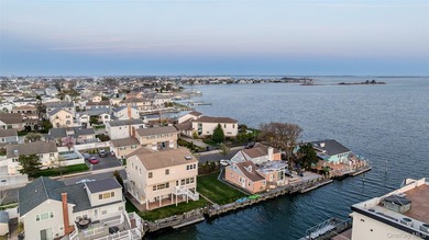 Welcome to an exceptional waterfront retreat in the heart of - photo 37