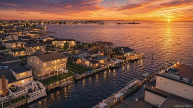 Welcome to an exceptional waterfront retreat in the heart of - photo 38