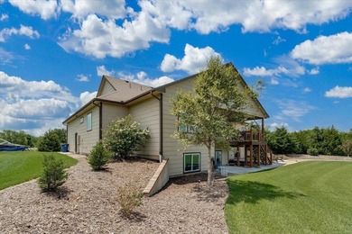 Beautifully designed for modern living, this exceptional home - photo 3