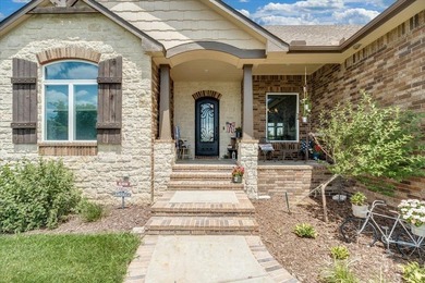 Beautifully designed for modern living, this exceptional home - photo 5
