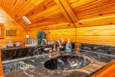 Sleeps 8, Unrestricted, wooded 7.21 acres & a solo private dock - photo 36