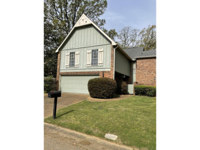 Crossgates Lake Townhome/Townhouse Sale Pending in Brandon Mississippi