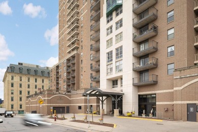 Discover urban living at its finest in this stylish condo! - photo 3