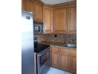 Lake Condo For Sale in Delray Beach, Florida