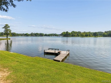 Beautifully renovated waterfront home on 1+/- acre overlooking - photo 9