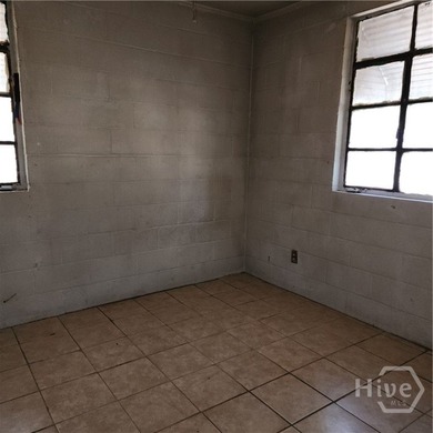 INVESTOR SPECIAL! Fantastic opportunity to own a 2-bedroom - photo 13