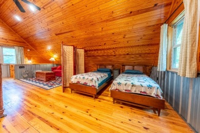 Sleeps 8, Unrestricted, wooded 7.21 acres & a solo private dock - photo 32