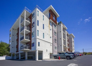 SELLER OFFERING 3% TOWARDS BUYERS CLOSING COSTS + RATE BUY DOWN! - photo 20