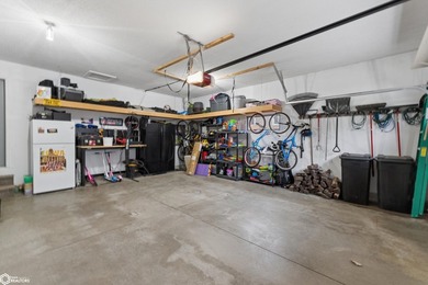 Beautifully updated and perfectly situated on Woodlane Drive - photo 28