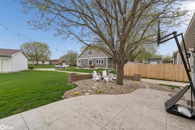 Beautifully updated and perfectly situated on Woodlane Drive - photo 30