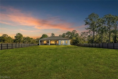 Beautiful 3-bedroom, 3-bathroom custom home on a half acre!! - photo 47