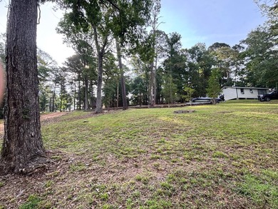 Tucked away in the peaceful waterfront community of White Oak - photo 2