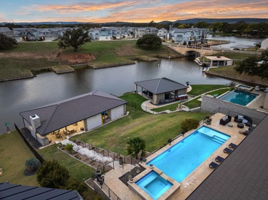 Fully furnished, ready to enjoy, this luxury lakefront retreat - photo 3
