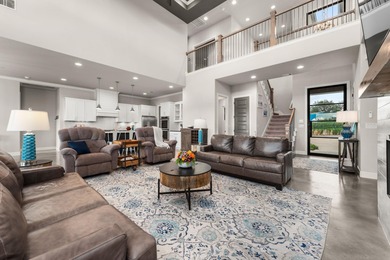 Fully furnished, ready to enjoy, this luxury lakefront retreat - photo 6