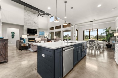 Fully furnished, ready to enjoy, this luxury lakefront retreat - photo 10