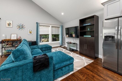 This is the Lakefront ranch you have been waiting for on Upper - photo 12
