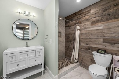 This is the Lakefront ranch you have been waiting for on Upper - photo 23