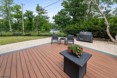 This is the Lakefront ranch you have been waiting for on Upper - photo 25