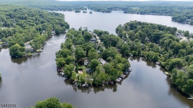 This is the Lakefront ranch you have been waiting for on Upper - photo 32
