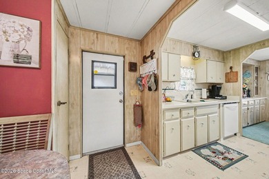 New Roof, New Appliances, and a Low HOA of Just $25 Annually! - photo 8