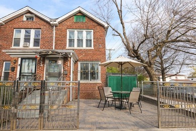 Welcome to this beautifully maintained, move in ready two - photo 1