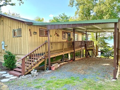 Enjoy lake life at its finest! This waterfront property offers - photo 4
