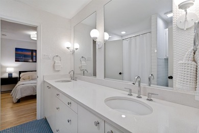 Steps from Prairie Creek, this beautifully renovated 4-bed - photo 20