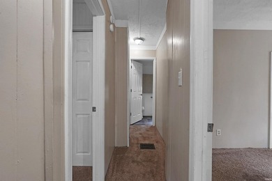 Welcome to this charming 3-bedroom, 2-bath home with a spacious - photo 21
