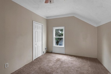 Welcome to this charming 3-bedroom, 2-bath home with a spacious - photo 24